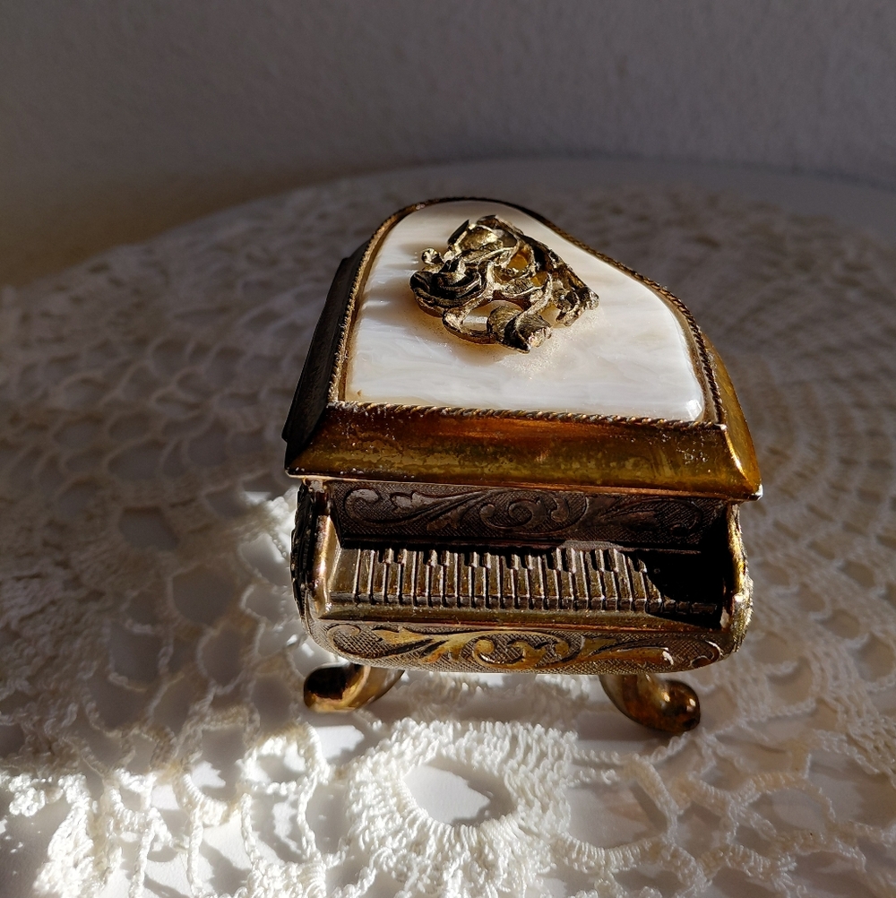 MC Made in Japan Grandpiano Shape  Red Velvet Line  Filigree Metal Trinket Box.